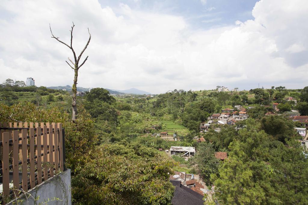 Casa De Apple Hotel Bandung Kültér fotó